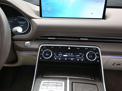 Used 2024 Genesis GV80 3.5T AWD/4WD image 29