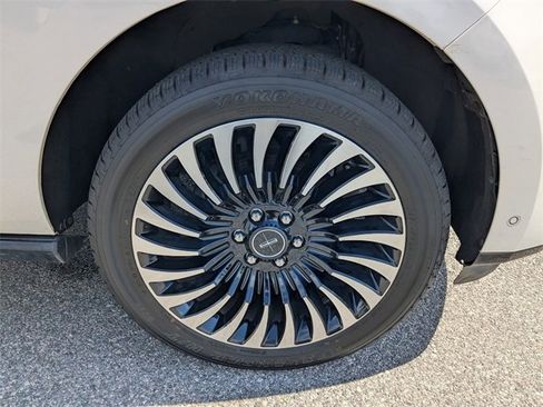 Used 2020 Lincoln Navigator L Black Label w/ Cargo Convenience Package image 11