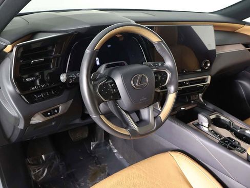 Used 2024 Lexus RX 350 w/ Convenience Package image 30
