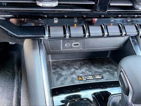 Used 2023 GMC Canyon AT4 w/ AT4 Premium Package image 33