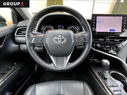 Certified 2022 Toyota Camry SE image 5