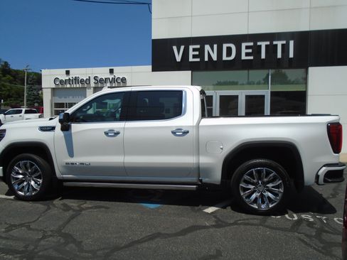 Used 2023 GMC Sierra 1500 Denali w/ Denali Reserve Package AWD/4WD image 10