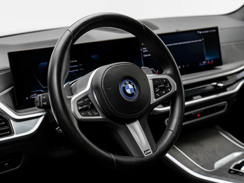 Used 2024 BMW X5 xDrive50e w/ M Sport Package AWD/4WD image 17