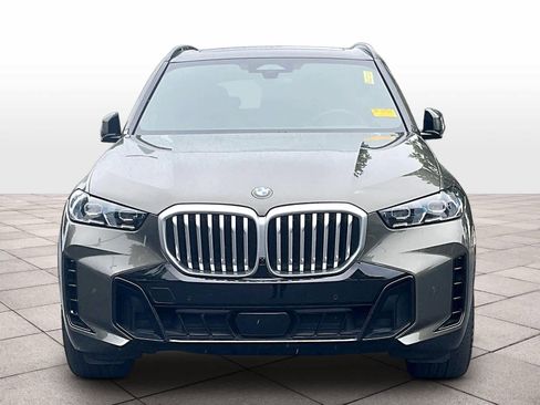 Used 2025 BMW X5 xDrive40i w/ M Sport Package AWD/4WD image 3