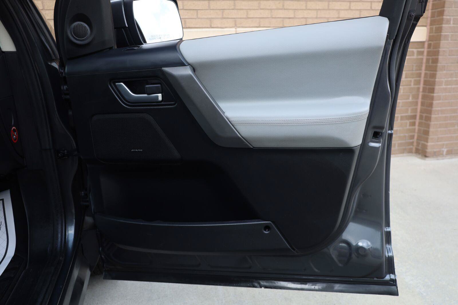 Used 2010 Land Rover LR2 HSE AWD/4WD image 28