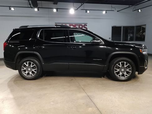 Used 2023 GMC Acadia SLT image 8