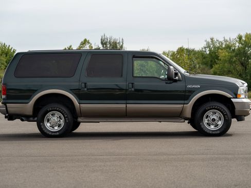 Used 2002 Ford Excursion Limited image 8