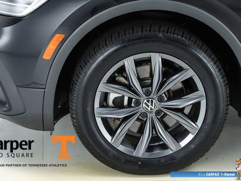 Used 2022 Volkswagen Tiguan SE image 44