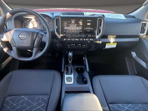 Certified 2026 Nissan Frontier SV w/ All-Weather Content Package AWD/4WD image 14
