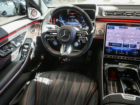 Used 2024 Mercedes-Benz S 63 AMG S image 19