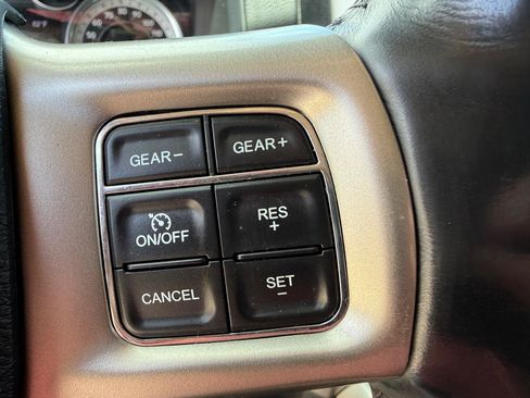 Used 2017 RAM 1500 Laramie w/ Convenience Group AWD/4WD image 19