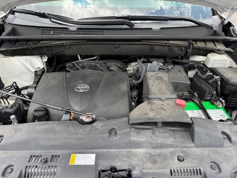 Used 2019 Toyota Highlander Limited Platinum AWD/4WD image 15