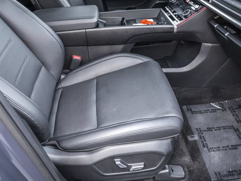 Certified 2026 Hyundai Santa Fe Limited AWD/4WD image 39