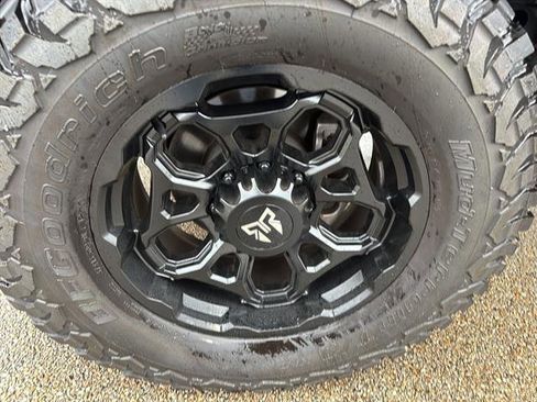 Used 2024 Ford F250 Lariat w/ Lariat Ultimate Package image 9