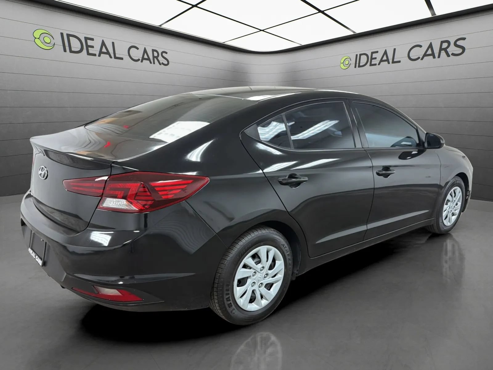 Used 2019 Hyundai Elantra SE w/ Cargo Package FWD image 5