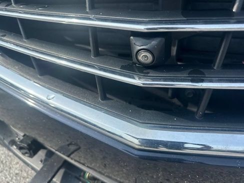 Used 2020 Chevrolet Equinox Premier FWD image 9