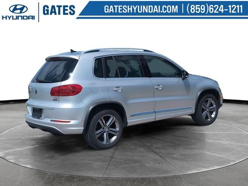 Used 2017 Volkswagen Tiguan Sport AWD/4WD image 2