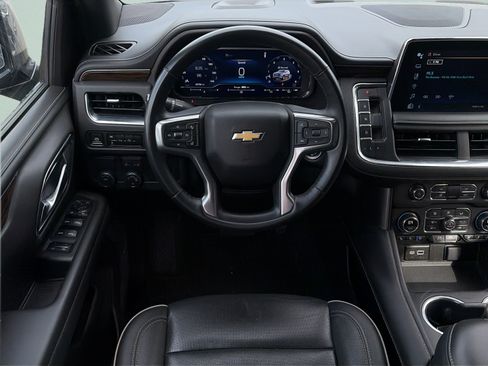 Used 2024 Chevrolet Suburban Premier RWD image 12
