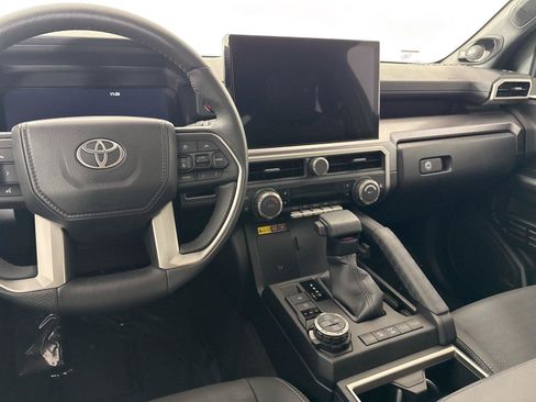 Certified 2025 Toyota 4Runner TRD Off-Road Premium AWD/4WD image 34