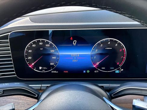 Used 2025 Mercedes-Benz GLE 350 4MATIC image 25