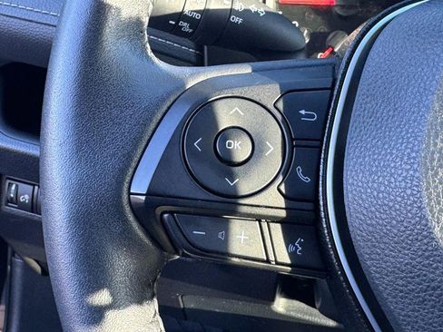 Used 2020 Toyota RAV4 XLE image 17