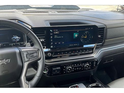 Used 2024 Chevrolet Silverado 1500 ZR2 w/ Technology Package image 6