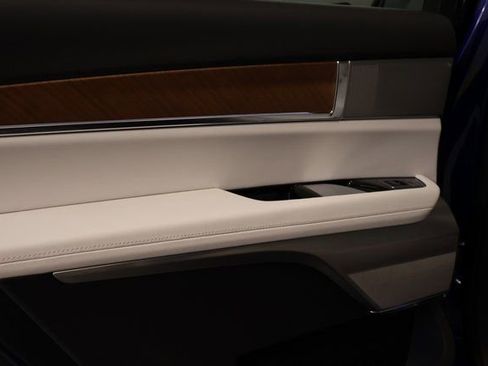 New 2026 Cadillac Vistiq Sport image 27