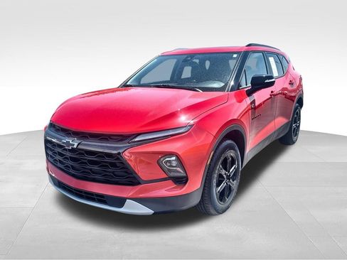 Used 2024 Chevrolet Blazer LT w/ Midnight/Sport Edition FWD image 4