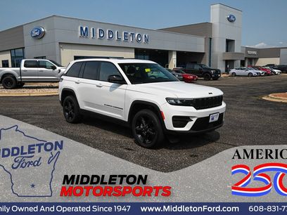 Used 2023 Jeep Grand Cherokee Altitude