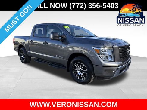 Used 2024 Nissan Titan SV w/ SV Convenience Package RWD image 1
