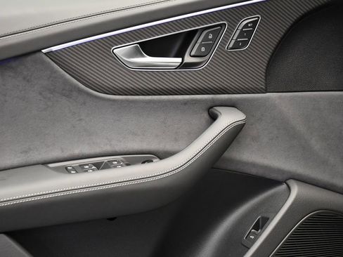 New 2026 Audi SQ8 Prestige image 30