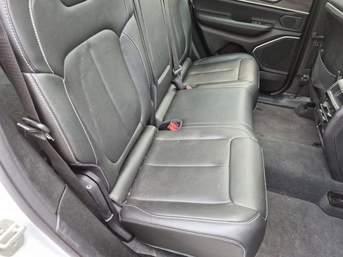 Used 2023 Jeep Grand Cherokee 4WD 4xe image 30