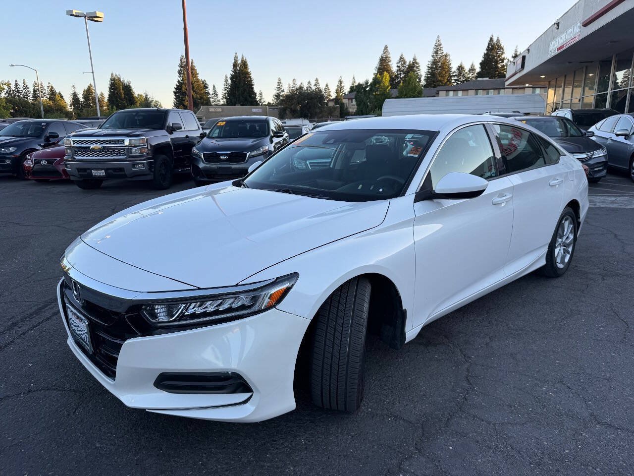 Used 2019 Honda Accord LX image 4