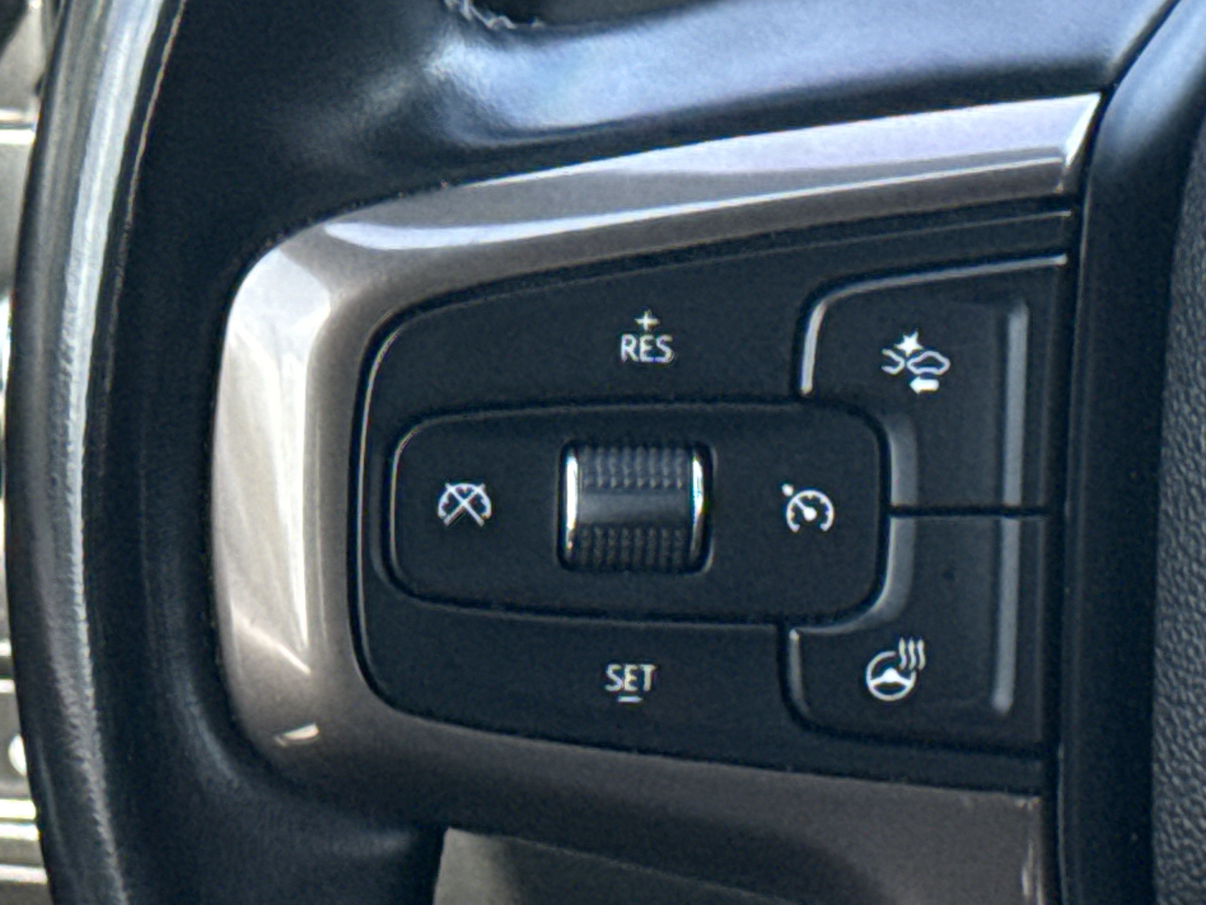 Used 2023 Chevrolet Silverado 2500 High Country w/ Technology Package AWD/4WD image 18
