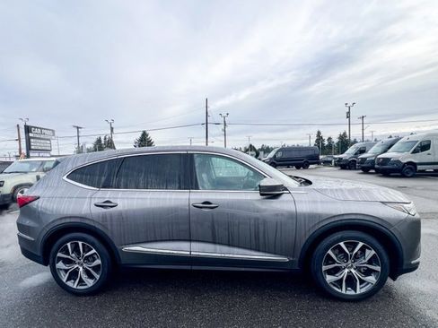 Used 2022 Acura MDX SH-AWD w/ Technology Package image 5