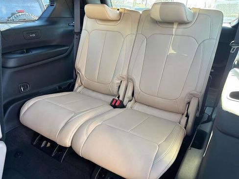 Certified 2025 Jeep Grand Cherokee L Limited image 12