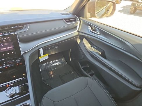 New 2026 Jeep Grand Cherokee Laredo X RWD image 12