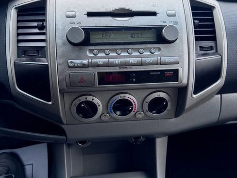 Used 2006 Toyota Tacoma PreRunner image 24