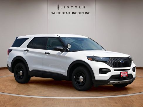Used 2026 Ford Explorer 4WD Police Interceptor image 3