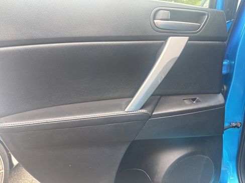 Used 2011 MAZDA MAZDA3 s Grand Touring w/ Tech Pkg image 30