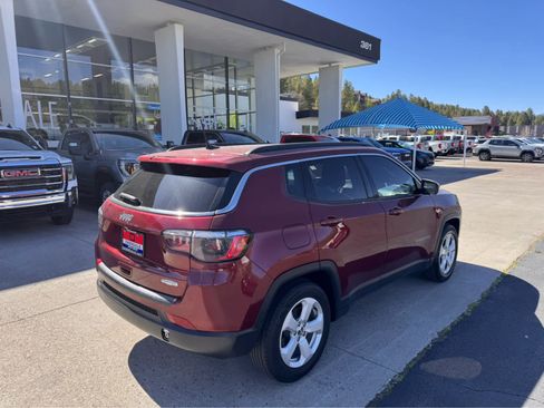 Used 2021 Jeep Compass Latitude w/ Sun and Sound Group FWD image 5