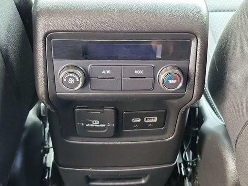 Used 2023 GMC Acadia SLE w/ Driver Convenience Package FWD image 12
