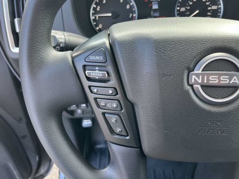 Used 2025 Nissan Frontier SV AWD/4WD image 22