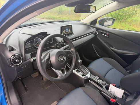 Used 2017 Toyota Yaris iA FWD image 11