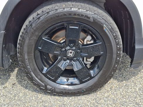 Used 2025 Honda Ridgeline Black Edition image 9
