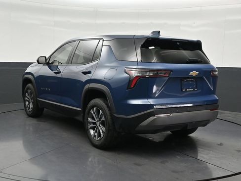 Used 2025 Chevrolet Equinox LT w/ Safety and Technology Package FWD image 3