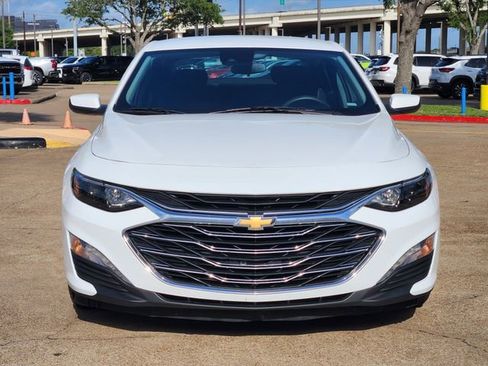 Used 2024 Chevrolet Malibu LT FWD image 2