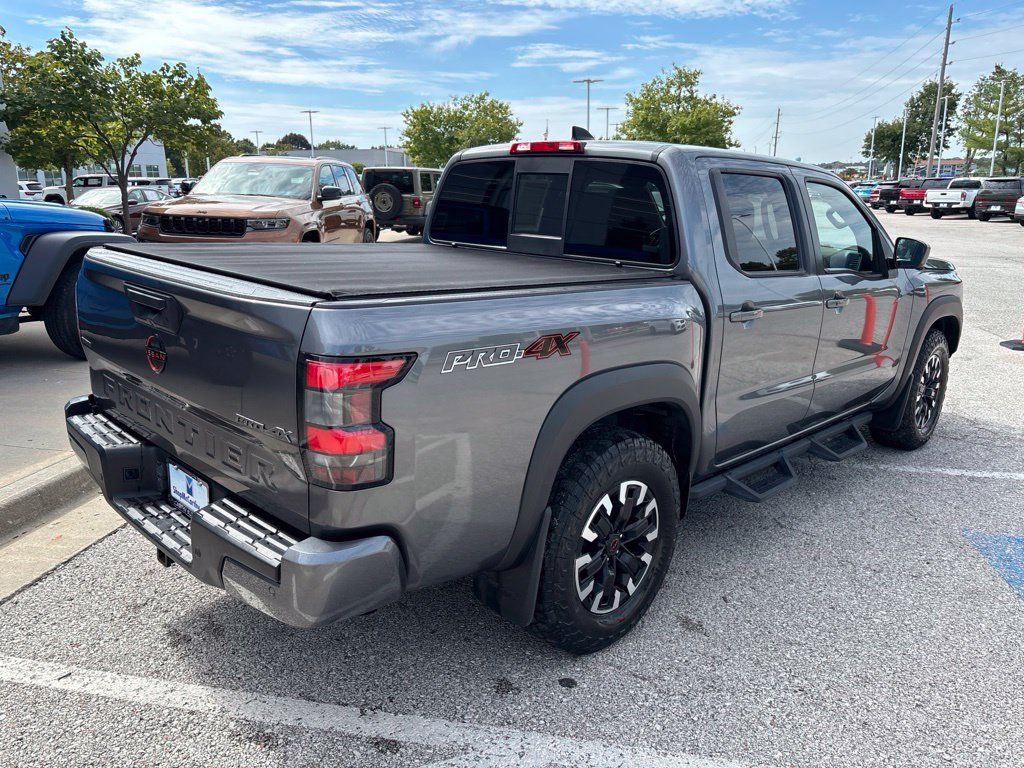 Used 2022 Nissan Frontier PRO-4X AWD/4WD image 8