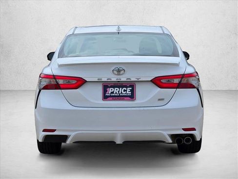 Used 2019 Toyota Camry SE FWD image 6