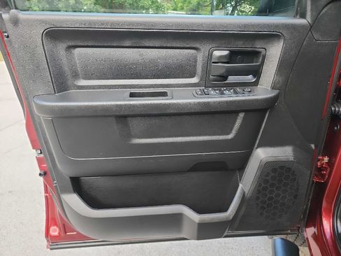 Used 2018 RAM 2500 Tradesman w/ Chrome Appearance Group AWD/4WD image 14